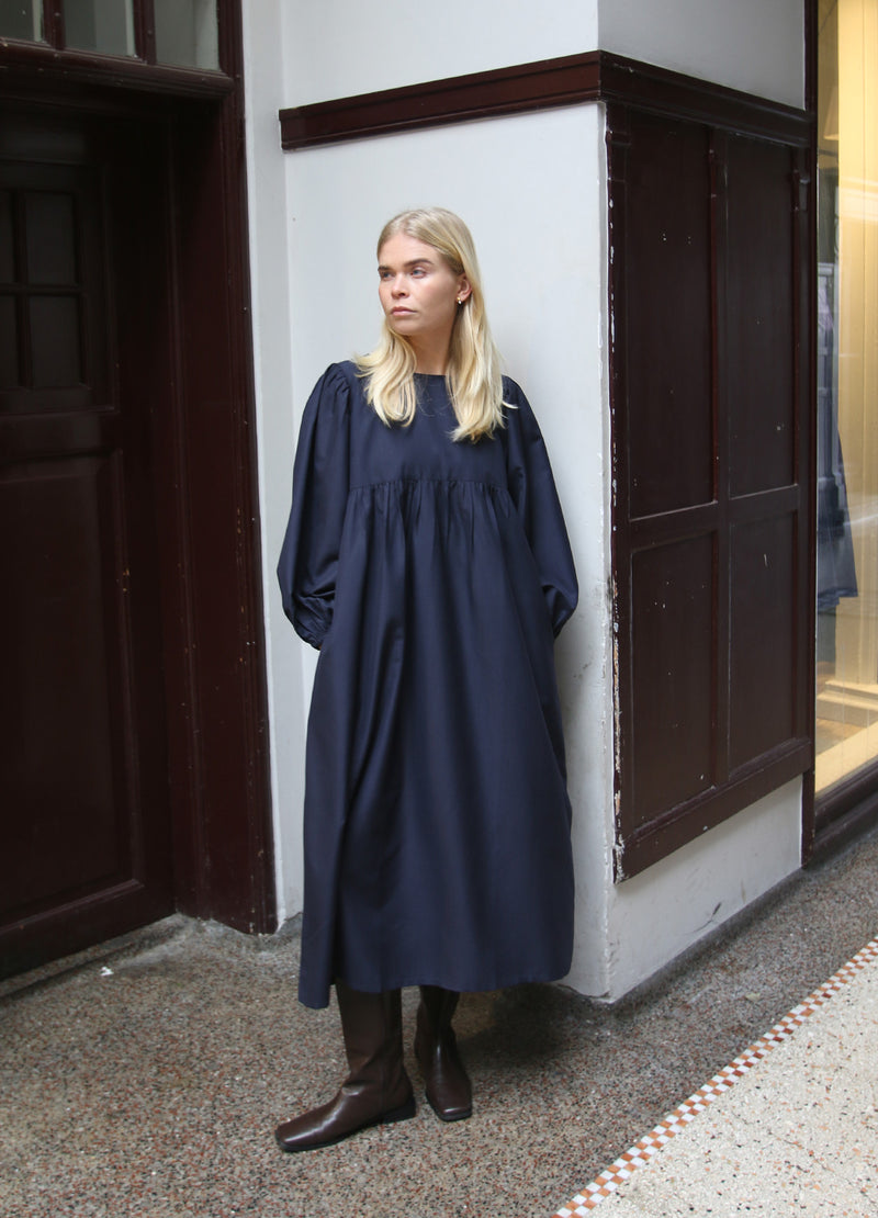 Long LS O-Neck Dress image 2