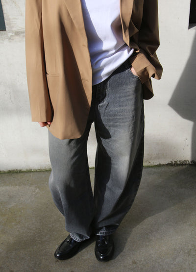 Curved Denim Pants