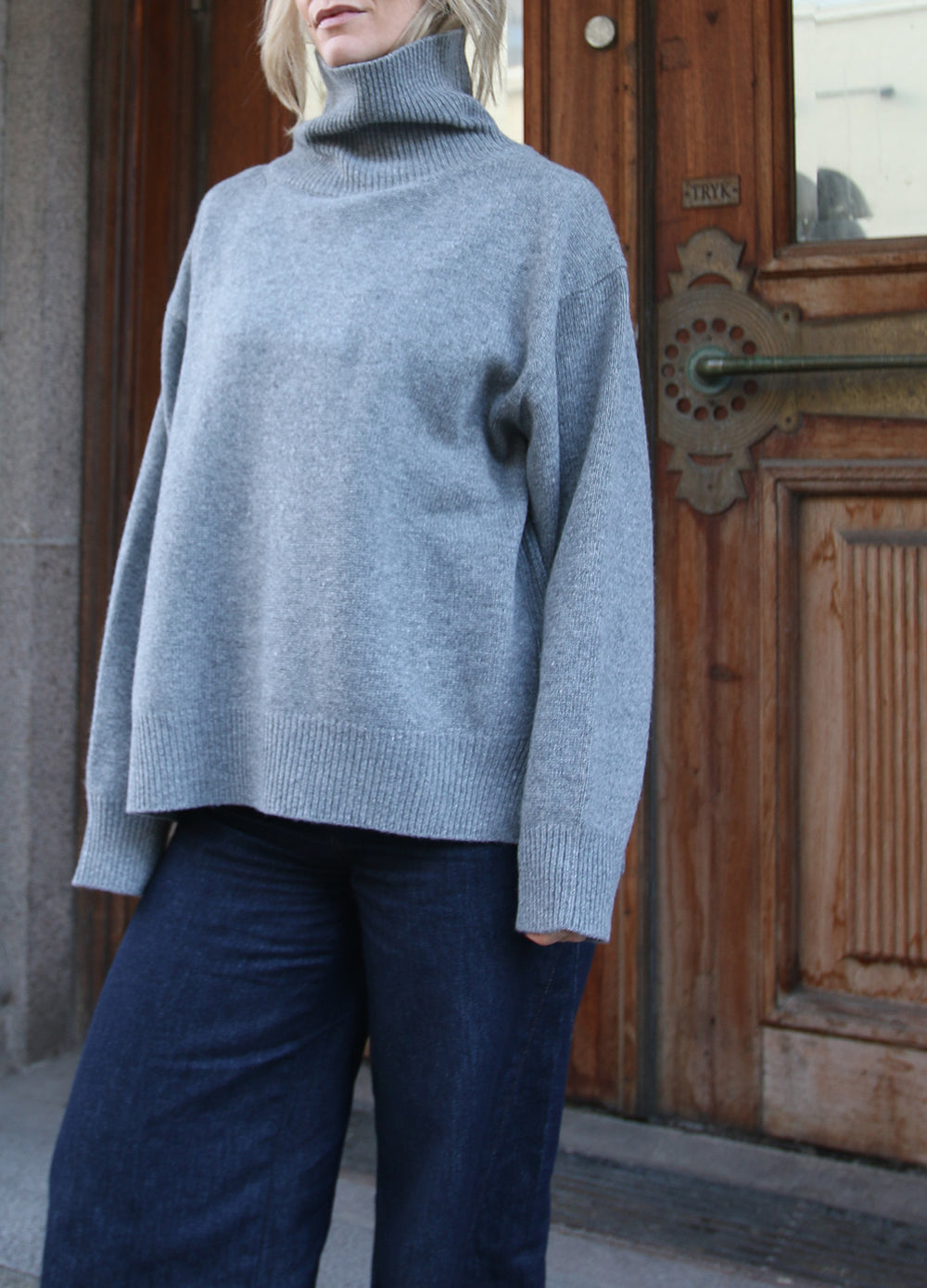 High Neck Slit Knit image 5