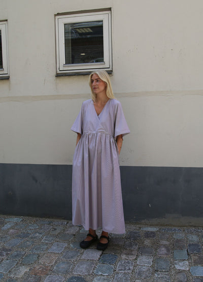 Limited Long SS Crossover V-Neck Dress