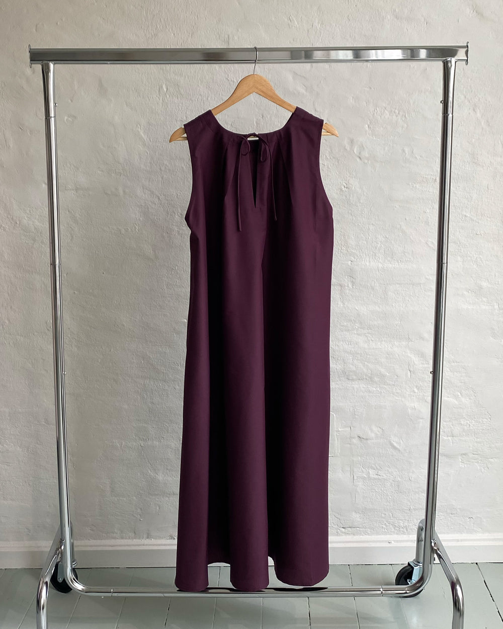 SL O-Neck Dress image 3