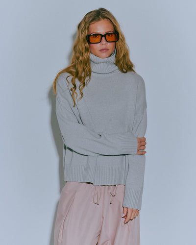 Wide Turtleneck Knit