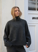 Wide Turtleneck Knit
