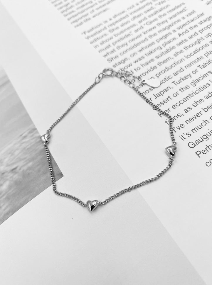 Tiny Heart Bracelet